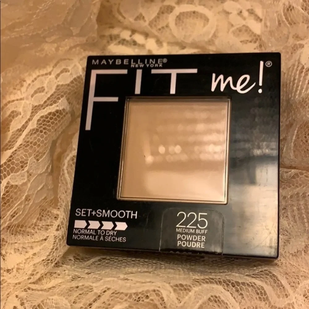 Maybelline Fit Me! Set + Smooth Normal to …